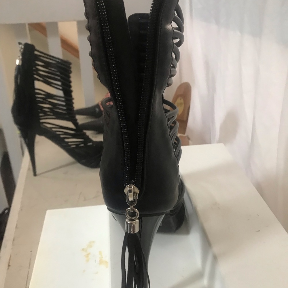 Shoes - Picture 6 of 8